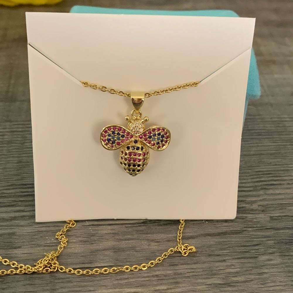 Bee necklace - Picture 4 of 5